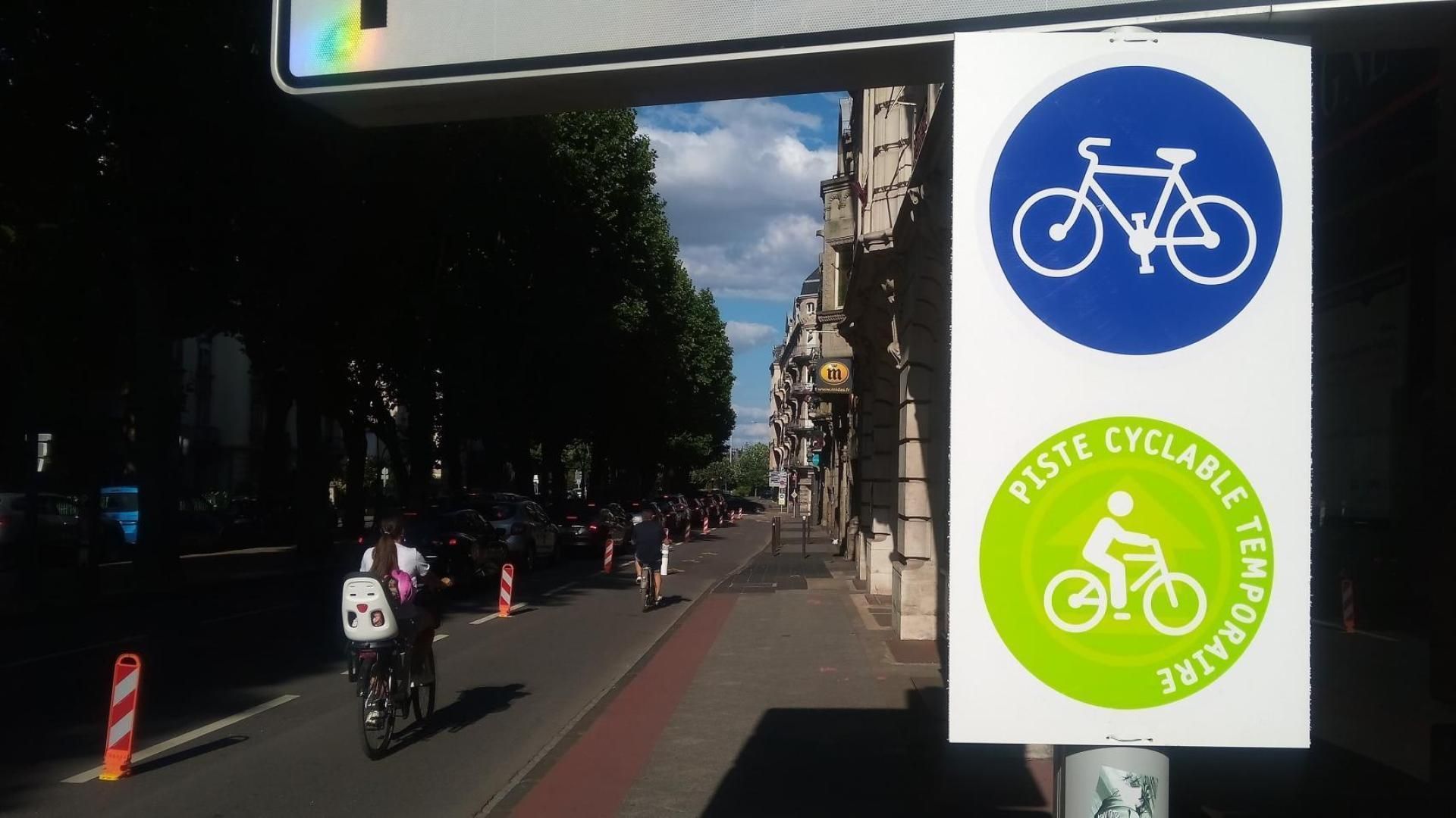 Provisional corona cycle path in Metz, France.